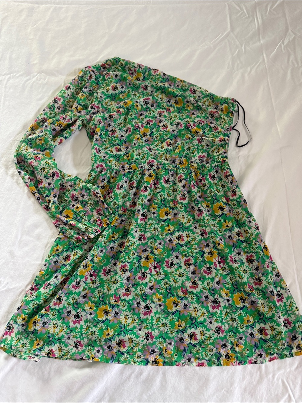 H&M Green Floral Long-Sleeve Dress